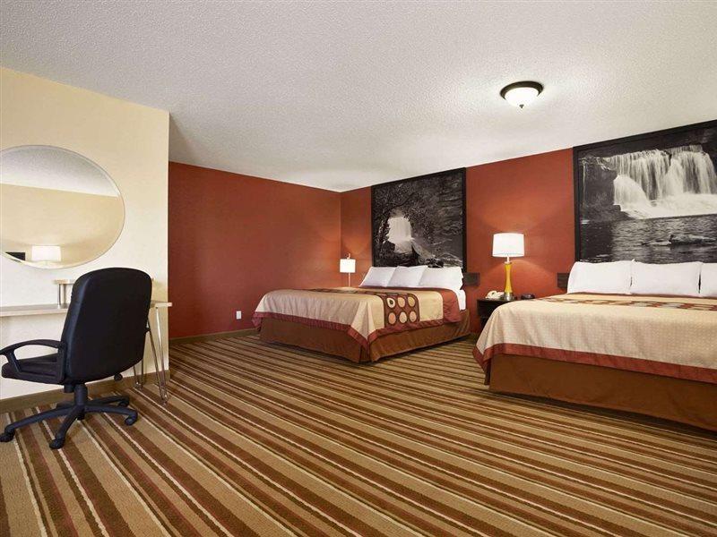 Super 8 By Wyndham Mattoon Hotel Exterior photo