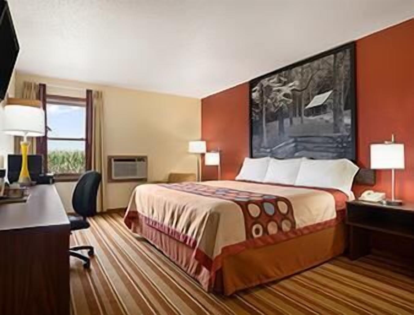 Super 8 By Wyndham Mattoon Hotel Exterior photo