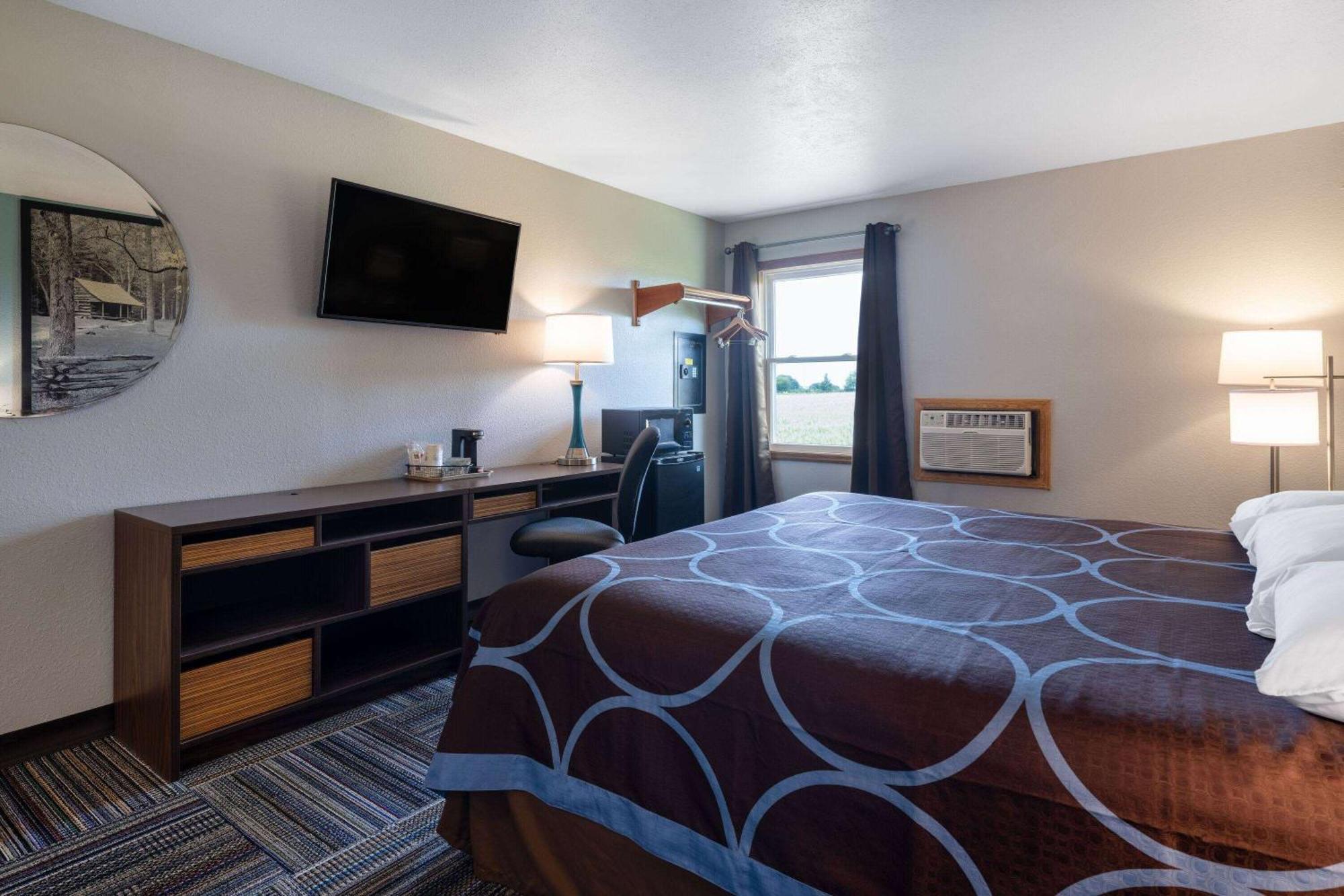 Super 8 By Wyndham Mattoon Hotel Exterior photo
